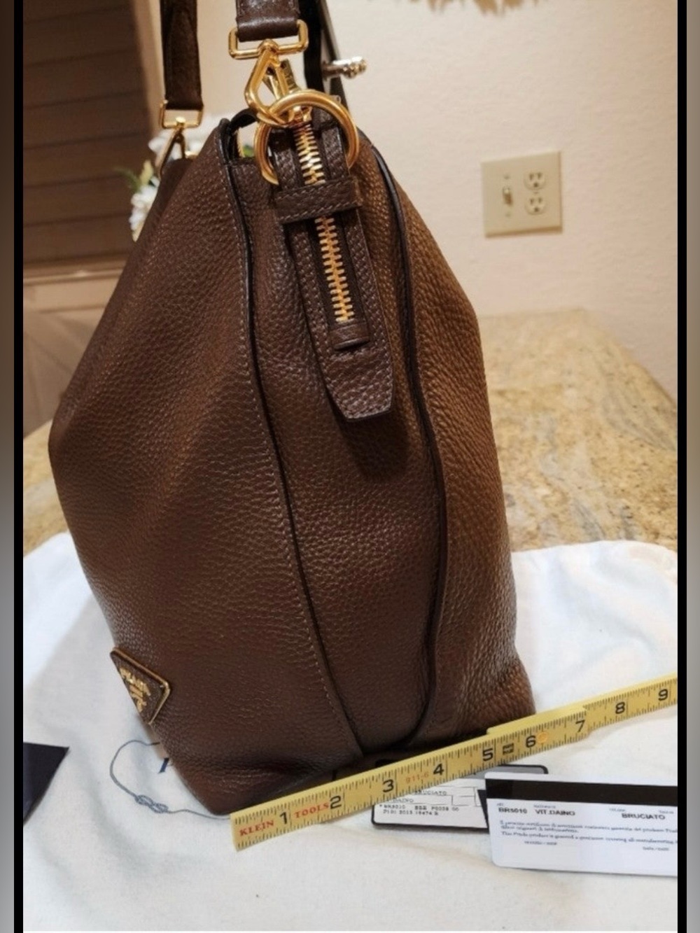 Large Prada Vitello Daino Brown Pebbled Leather Shoulder Bag Gold Hardware - Picture 3 of 12